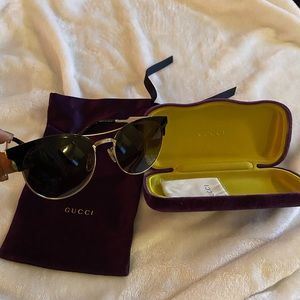 GUCCI SUNGLASSES
